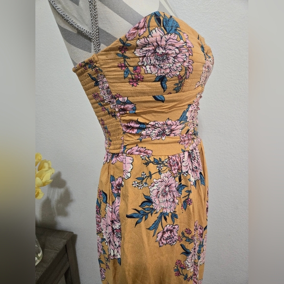 NWT Band of Gypsies Strapless Jumpsuit Mustard Yellow Pink Florals Sz Small - Picture 4 of 11
